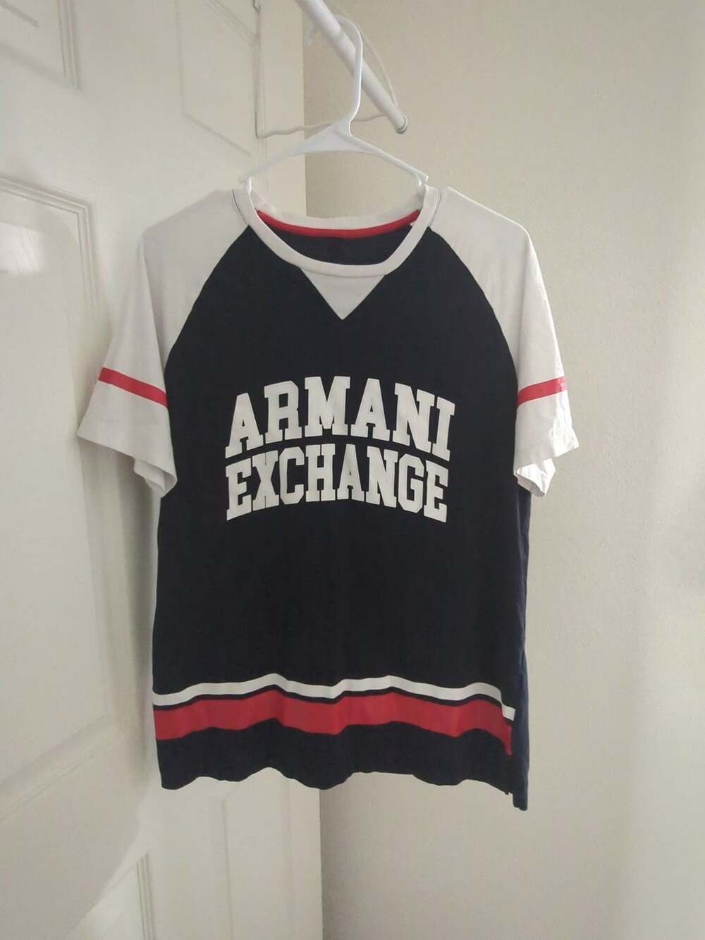 Armani Exchange T-Shirt Size L Black White Red Graphic Logo